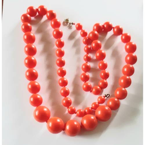 Schöne Kette ,knallorange,vintage