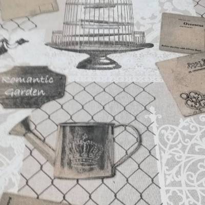 Dekostoff mit Gartendeko