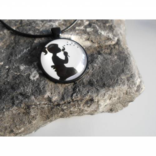 Mädchen mit Pusteblume  Cabochon verspielt Lederkette 
