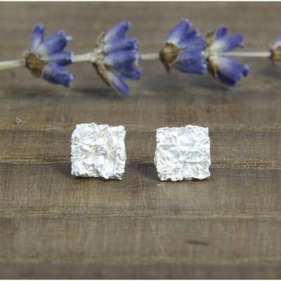 Kleine Ohrstecker aus Silber 925/-, Zerknittertes Quadrat, 6,5 mm