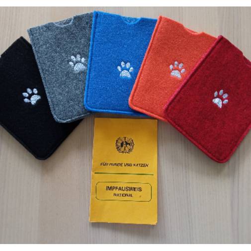 Impfpasshülle aus Filz, auf Wunsch bestickt Bild 2