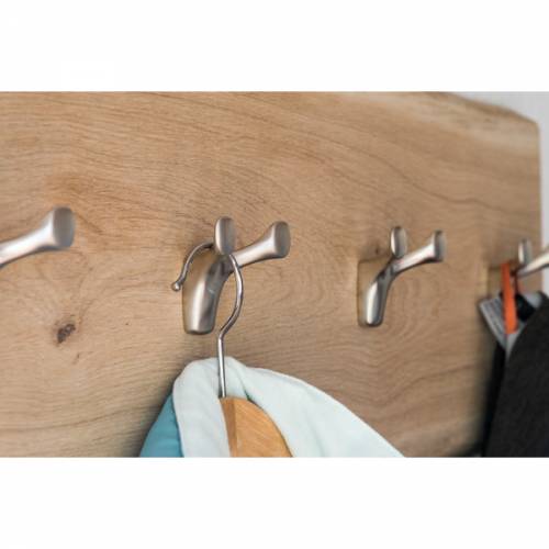 Handarbeit | Garderobe aus Eiche massiv | 2fach Haken in Form eines stilisierten Geweihes | 82 cm, verdeckte Aufhängung.