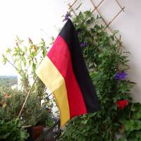 Deutschland Wimpel, Balkonfahne, in Schwarz Rot Gold aus Baumwolle. Kleine Fahne für Autoantenne, Fahrrad, Kinderwagen