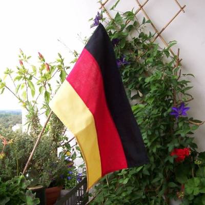 Deutschland Wimpel, Balkonfahne, in Schwarz Rot Gold aus Baumwolle. Kleine Fahne für Autoantenne, Fahrrad, Kinderwagen