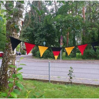 Deutschland Wimpelkette Schwarz Rot Gold – Stoffgirlande für Fußballparty, Garten & Balkon | Handmade