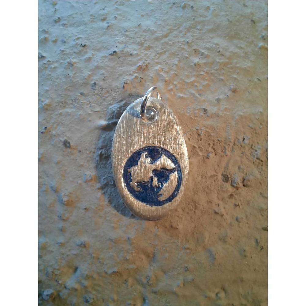 ovaler Anhänger "Blauer Planet" aus 999 Silber, blau patiniert Bild 3