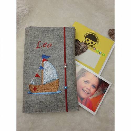 Maritime personalisierte U-Heft-Hülle aus Wollfilz  | Schutzhülle mit Namen | Geschenk zur Geburt