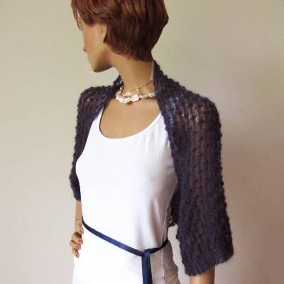 Ärmelbolero aus Kid-Mohair in Dunkelblau, gestrickter Shrug Halbarm, festliches Jäckchen für Damen, Trachtenhochzeit