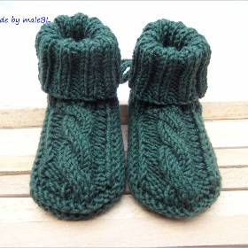 Babyschuhe, Trachtenschuhe in dunkelgrün, handgestrickt 