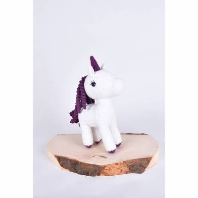 Handgefertigtse gehäkeltes Kuscheltier Einhorn "Fluffy" aus Baumwolle, geschenk für Mädchen, zur Schuleiführung,