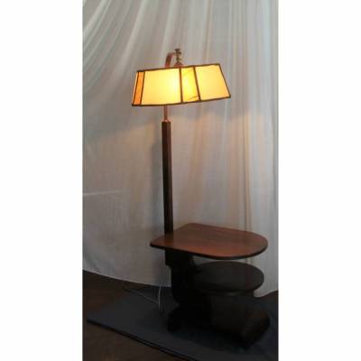Vintage Beistelltisch mit Stehlampe