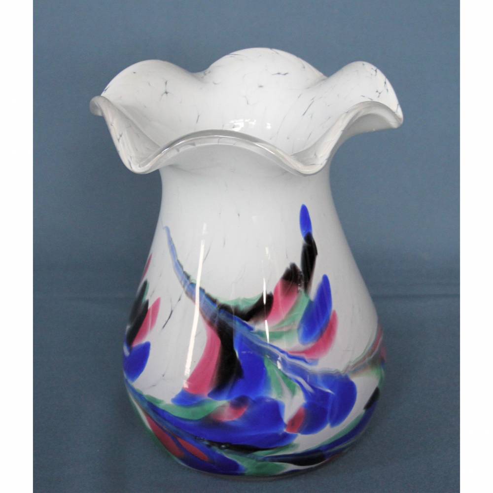 bunte Vintage Glasvase mit Wellenrand B