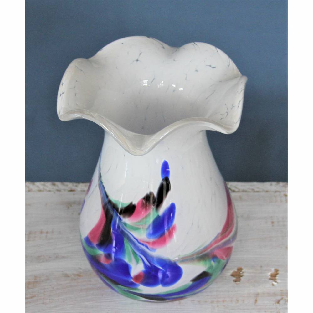 bunte Vintage Glasvase mit Wellenrand B