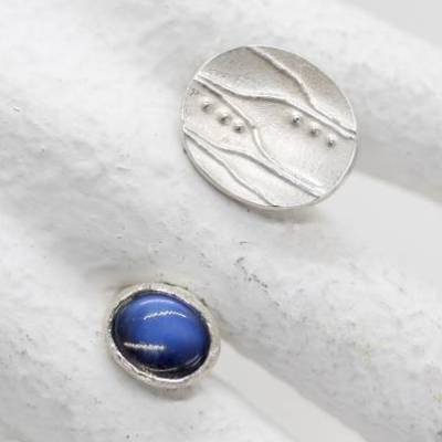 Ring aus Silber 925, Doppelfingerring mit Mondstein, oben offen, Einzelstück aus der Goldschmiede Kathi Breidenbach