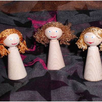 3 Figurenkegel bemalt als Zubehör für den Klöppelbrief Engel Haare silberfarben