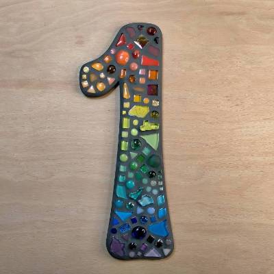 Hausnummer 1 MAXI = Der Riese mit Glasmosaik*handgefertigt*