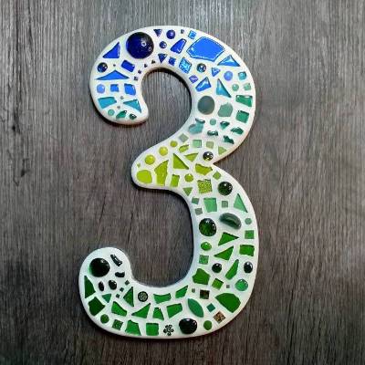 Hausnummer 3 MAXI = Der Riese mit Glasmosaik**handgefertigt**