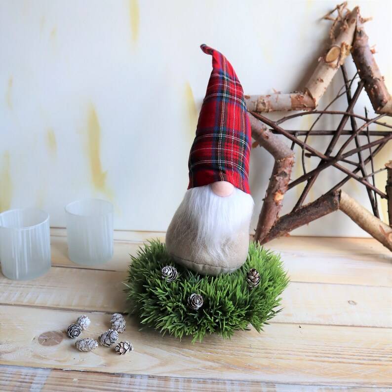 Weihnachtsdeko Wichtel groß rot kariert