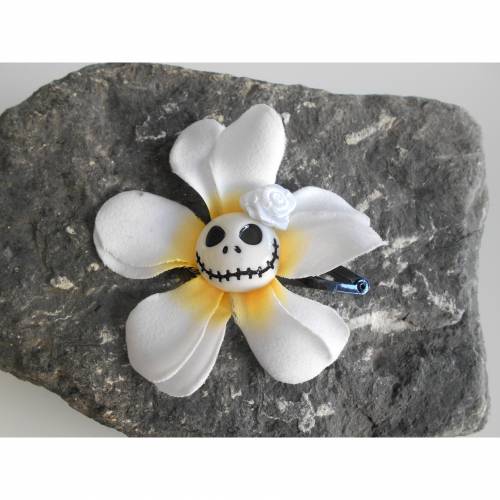 Skull , Jack, Haarspange, Haargummi,  Plumeria, , Stoff, Hibiskus , Blume, weiss 
