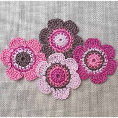 4 x Häkelblume Aufnäher, Häkelapplikation Blumen, Blüten gehäkelt in rosa pink