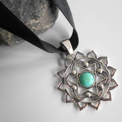 Statement Kette Collier versilbert türkis, schwarzes Satiband, Trachtenschmuck, gothic, hippie , 