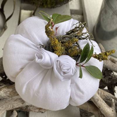 Nostalgie Kürbis aus weißem Leinen Herbstdeko im Landhausstil