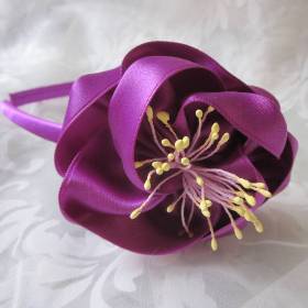 Festlicher Haarreif in Lila und Gelb mit romantischer Satinblume "Lily"