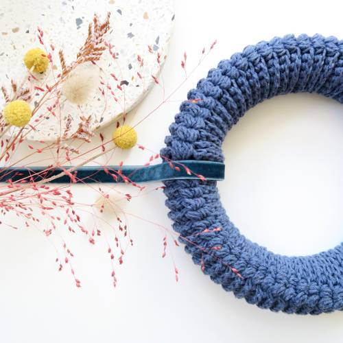 gehäkelter Türkranz blau ( Weihnachten, Advent)