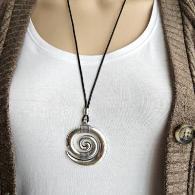 Keltischer Kettenanhänger für Damen und Herren, Lederkette mit Spirale, keltische Kette, keltische Kettenanhänger