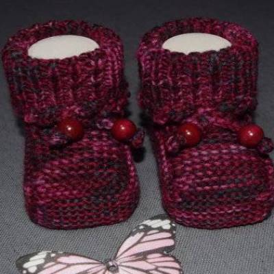 Baby-Strickschuhe weinrot-grau 9 cm