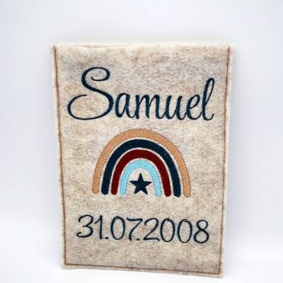 Geschenk Geburt Baby U-Heft, U-Hefthülle aus Filz bestickt personalisiert "Regenbogen" mit Namen und Datum Weihn