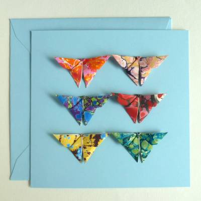 Glückwunschkarte mit Origami Schmetterlingen