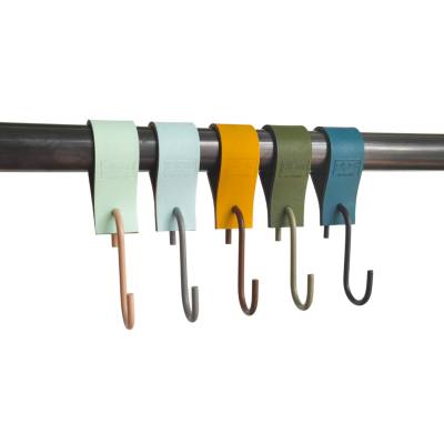 Lederhaken für die Garderobe / Pull-Up Leder Rohre Leder S-Haken für Garderobe / Lederhaken Temperguss Kleiderstange
