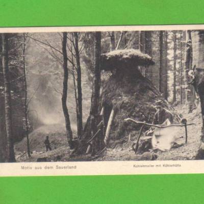 AK - Sauerland Kohlenmeiler mit Köhlerhütte - ca. 1930