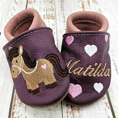  Bio Krabbelschuhe mit Namen für Baby und Kinder (Öko Lederpuschen) mit Pferd - personalisierte Lauflernschuhe