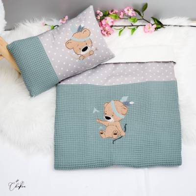 Babydecke & Kissen personalisiert mit Name Mint Grau, Stickdatei Boho Bär, Geschenk zur Geburt Junge Mädchen, Namenskiss