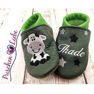 Bio Krabbelschuhe mit Namen für Baby und Kinder (Öko Lederpuschen) mit Kuh - personalisierte Lauflernschuhe