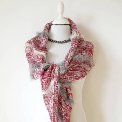 Hautfreundliches Tuch aus Baumwollmix mit Streifen, zeitloses Dreiecktuch rot grau off-white, gestricktes Halstuch 