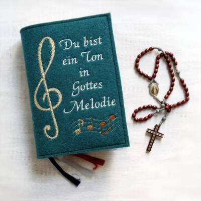 Bestickte Gotteslobhülle aus Filz *Du bist ein Ton in Gottes Melodie 4 *individuell angefertigt