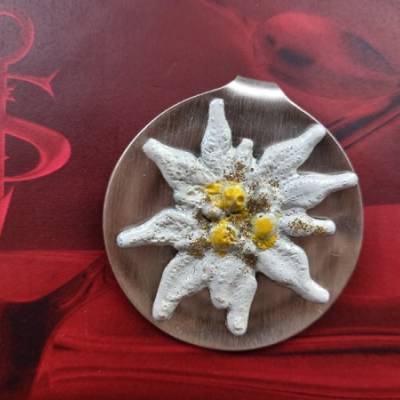 Besteckschmuck Anhänger Lagenlook ♥ Edelweiß ♥ Edelweiß & Sahne-Löffel Oktoberfest