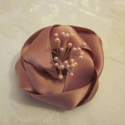 Elegante Satin Brosche Rosa Altrosa Stoffblume "Zoé" Taufe Hochzeit 
