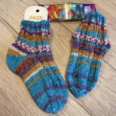 Handgestrickte Socken Gr. 24/25