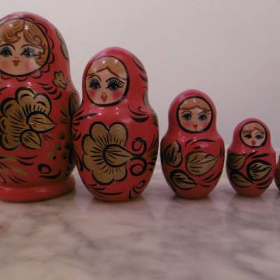 VINTAGE *** 5 - teilig Matroschka ***
