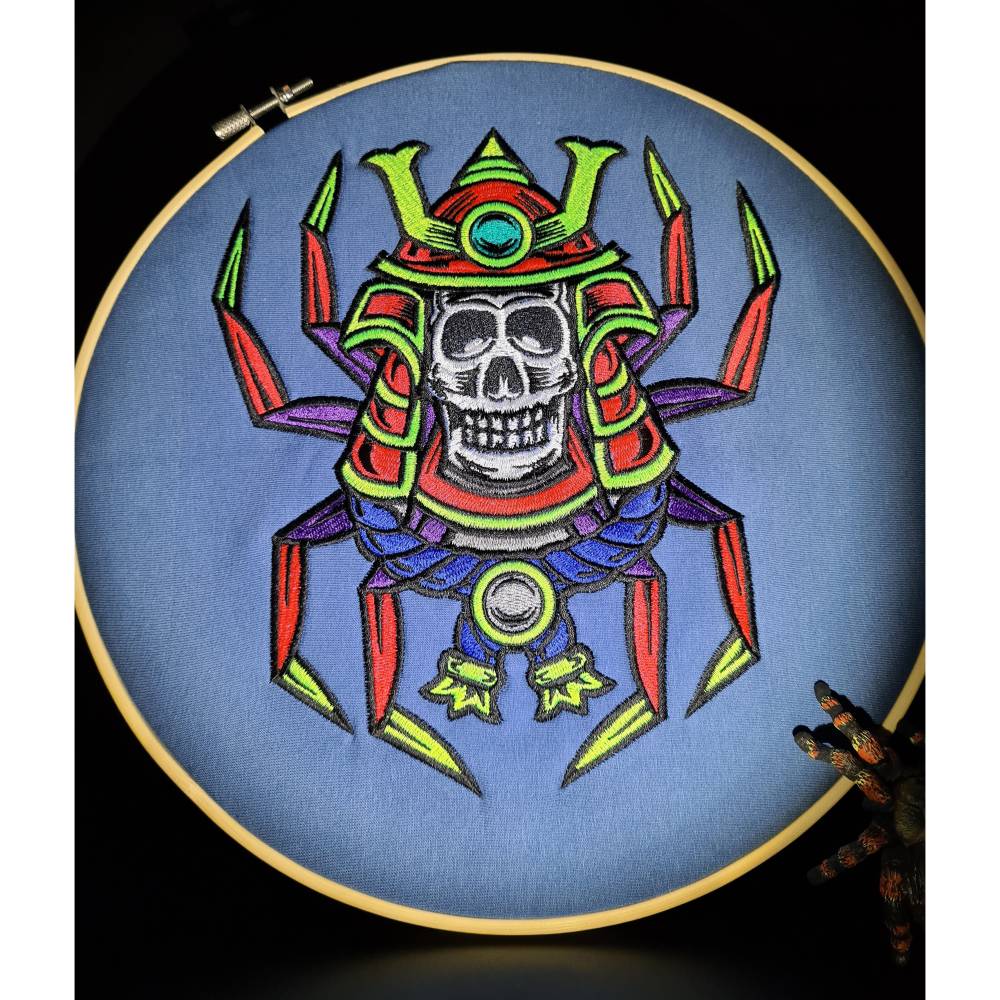 Stickdatei "Samurai skull" verschiedene Größen Bild 3