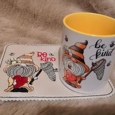 Set 01 Tasse + passender Mug Rug, Untersetzer, Gnom
