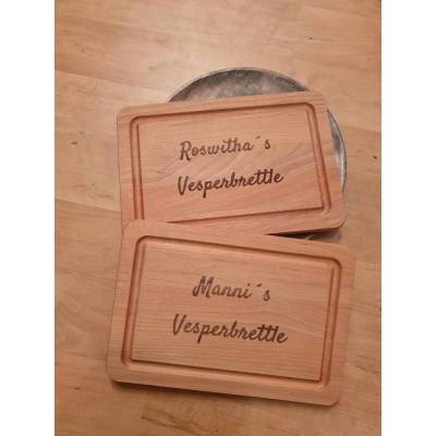 Frühstücksbrett/Brotzeitbrett/Schneidebrett 29 x 19,5 cm Praktisches Schneidebrett aus FSC zertifiziertem Buchenholz