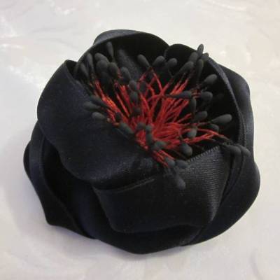 Dunkelblaue Haarblume Trauer Kopfschmuck Haarklammer Satin Blume "Aurélie" für festliche Anläs