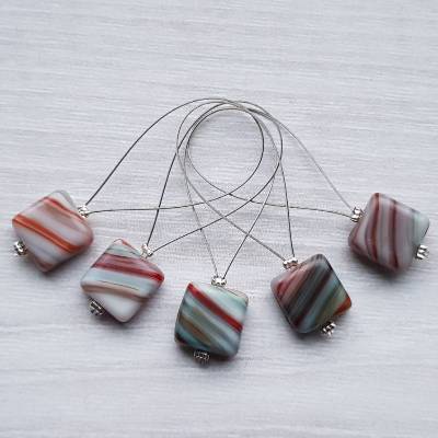  Set: 5 Maschenmarkierer ~ in verschiedenen Farben gestreifte Quadrate ~ 10mm