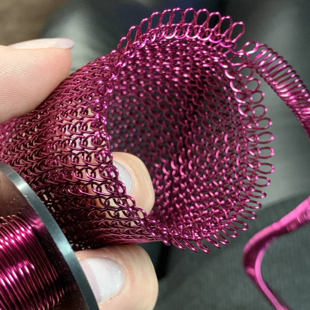 TEELICHTHALTER Donut - fingergestrickt aus pink- oder fuchsiafarbenem Kupferdraht Bild 2