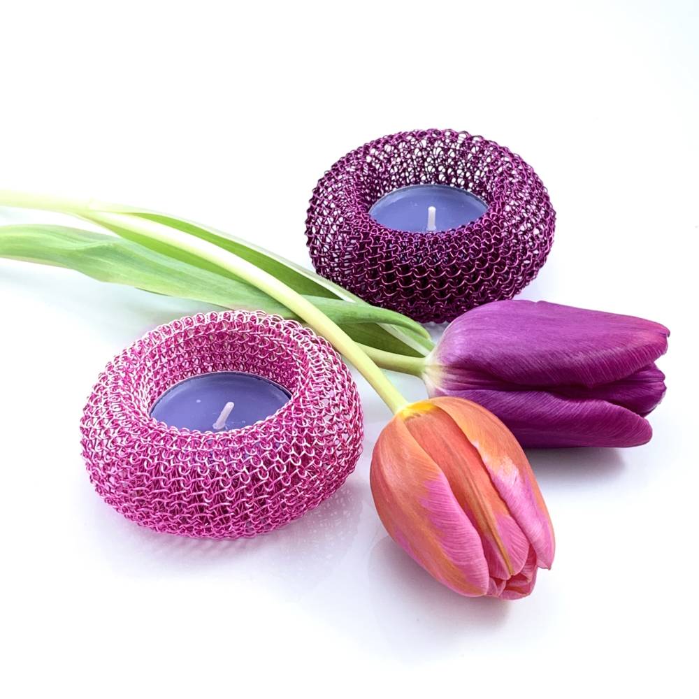 TEELICHTHALTER Donut - fingergestrickt aus pink- oder fuchsiafarbenem Kupferdraht Bild 9